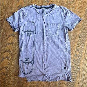 Boys M 8/10 Lavendar Skateboard Graphic T-Shirt